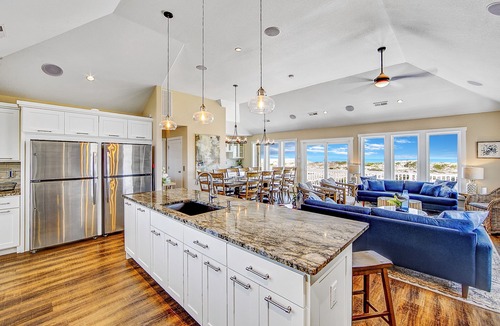 Salvo House | Luxury Oceanfront 6B/6.5B, Elevator, Salt Pool, Hot Tub, Rec Room, Smokefree
