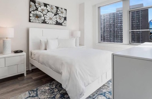 Crystal City Apartment | Luxury One Bedroom Apartment with Balcony | Crystal City Arlington VA | by GLS