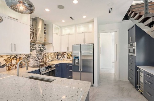 Gillespie Park House | Luxury Park-View Townhome | EV Charger | Walk to Downtown Sarasota/Sleeps 4