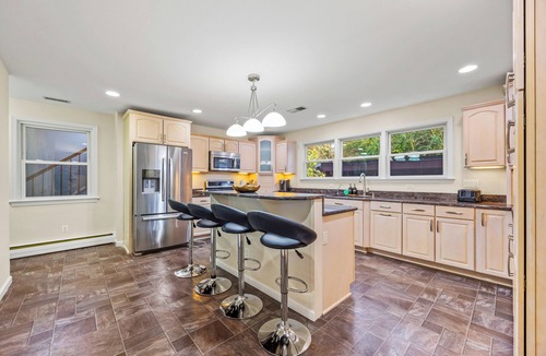 Alexandria West House | Luxury Spacious Alexandria Home Minutes to Washington D.C.