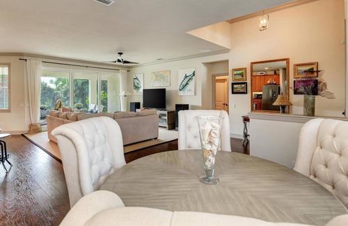 Laurel House | Luxury Vacation home in Nokomis, near the beaches & Golf