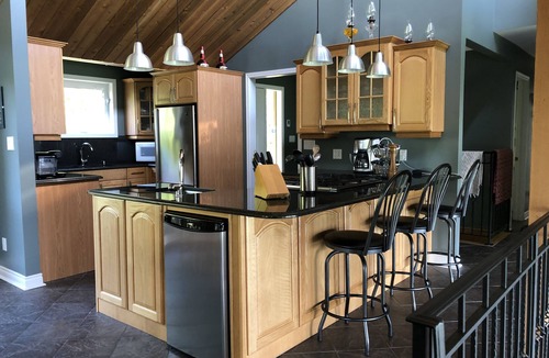 Gravenhurst Cottage | Madiosa - Private Family Friendly Cottage