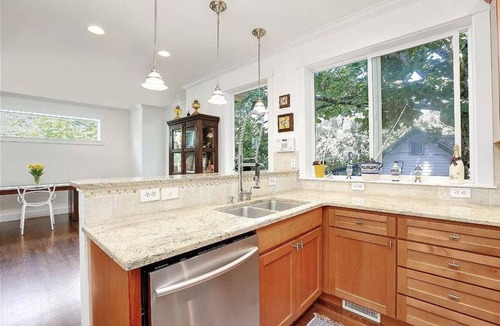 Harrison/Denny-Blaine House | Madison Park House - Ideal for Tech Professionals