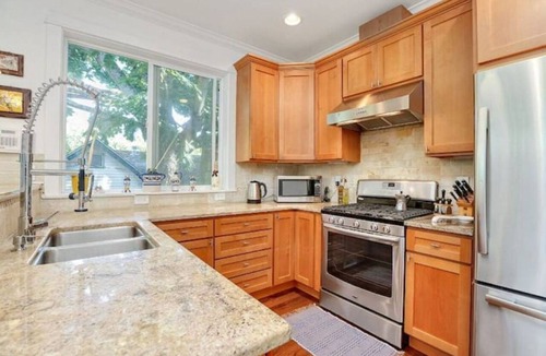 Harrison/Denny-Blaine House | Madison Park House - Ideal for Tech Professionals
