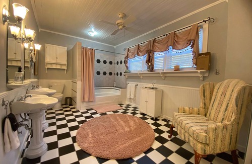 Clayton Bed & Breakfast | Magnolia Inn