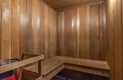 Magog Apartment | Magog Waterfront Studio 106