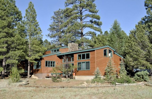 Flagstaff House | Majestic Home In The Pines