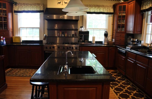Warrenton House | Manor House at The Black Horse Inn