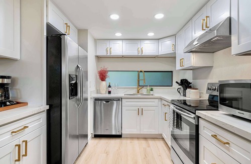 Bridle Trails Cottage | Marbella Lane-cozy Luxury Townhome Near Microsoft