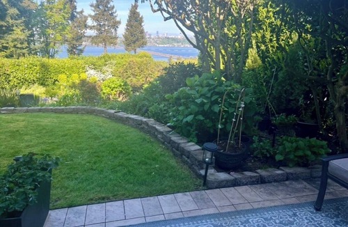 Mercer Island House | Mercer Island 1-bedroom plus sofa bed w/view of Seattle for World Cup getaway!