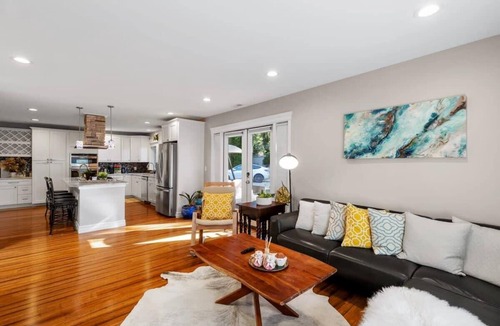 Mercer Island House | Mercer Island Modern Family-Friendly Home, I-90