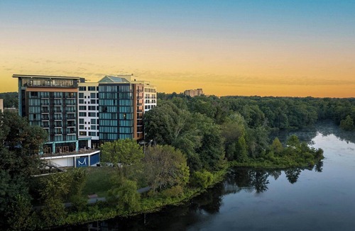 Town Center Hotel | Merriweather Lakehouse, Autograph Collection