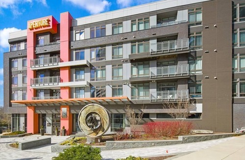 Reston Apartment | Metro Closeby! Island Kitchen | Near Washington DC