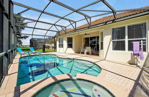 Windsor Hills Villa | Mickey Pool Villa - 10 minutes to Disney