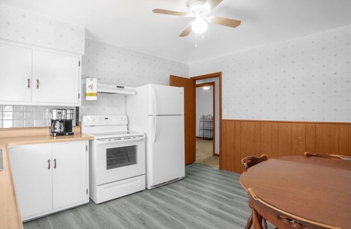 Reynoldsburg House | Mid-Century ranch home close to downtown