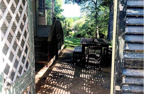 Demorest Cottage | Mill house offers comfort, and charm