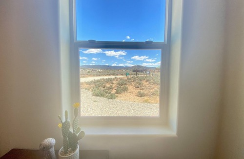Taos House | Miners Haven, 360° Views + Hot Tub!