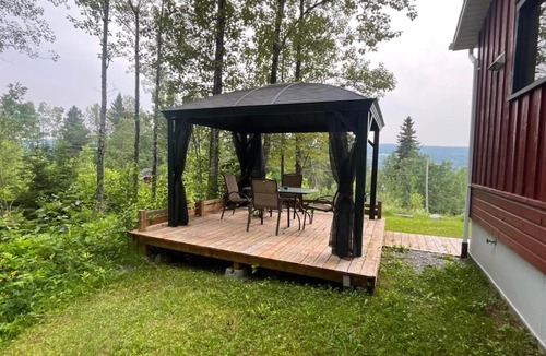 Pohenegamook House | Mini chalet intime votre escapade d ete au lac