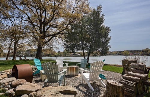 St. Michaels House | Minutes from Downtown St. Michaels | Guest House | Pool | Private Dock