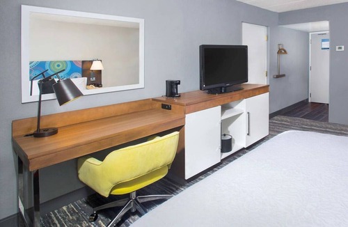Parole Hotel | Minutes from History: Room w/Free Breakfast Near Downtown Annapolis