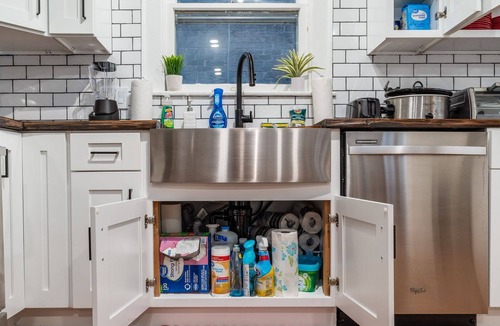 Columbus House | Minutes to Hospital, Cozy 3BR w/Game Room, Family-Friendly