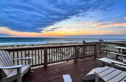 Kitty Hawk House | Mitch's Haven - Kitty Hawk MP 2, Oceanfront, 3 Bedrooms, Vintage Charming Cottage