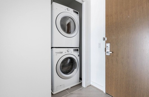 Dupont Circle Apartment | Mod Dupont Circle 1BR w/ Gym, Pool, DM, nr. Embassy Row, by Blueground
