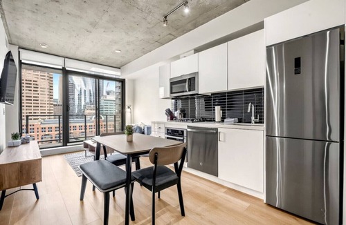 Connaught Condo | Modern 1BR City Escape w/Balcony near DT Calgary!