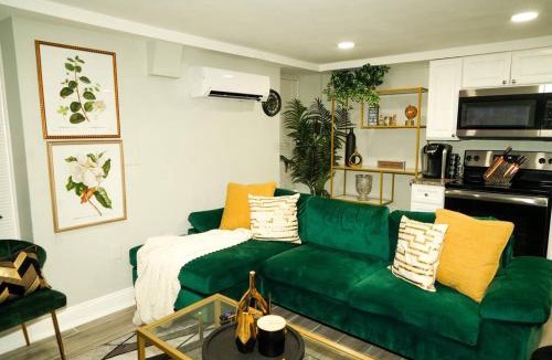 Mount Pleasant Apartment | Modern 1BR Unit with Free Parking Walk to Metro
