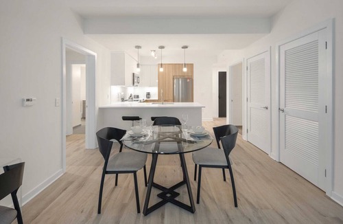 NoMa Hotel | Modern 2BR Haven Near the Metro | Seamless Keyless Entry