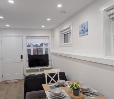 Renfrew-Collingwood House | Modern 2BR Suite Steps to SkyTrain