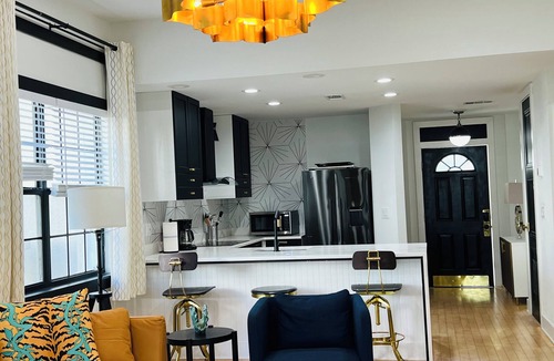Trailer Estates Villa | Modern 3Bedrooms Villa next to IMG ACADEMY. Pool and 2 free parking