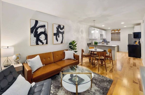 Cedar Heights Condo | Modern 3BR Townhouse Patio & Pet-Friendly Comfort
