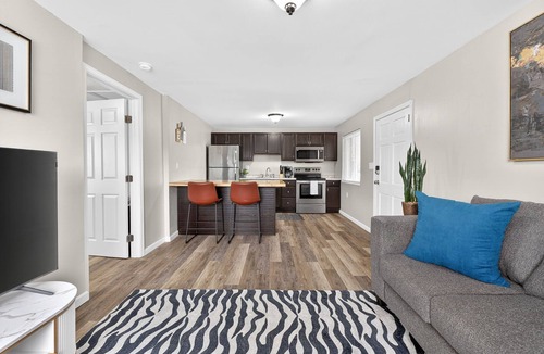 Gahanna Apartment | Modern apartment in a convenient location!