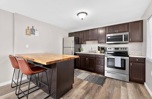 Gahanna Apartment | Modern apartment in a convenient location!
