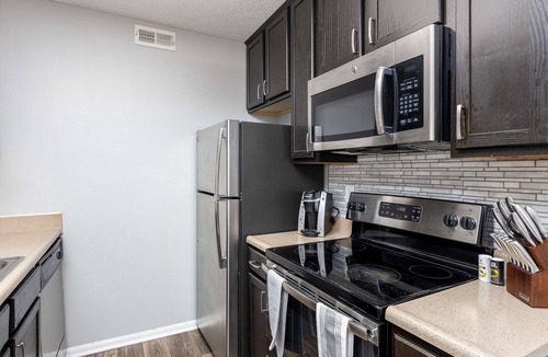 Westerville Apartment | Modern Apartment in Prime Location (ID8607X44)