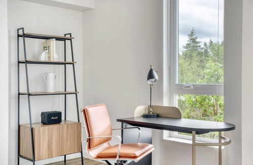 Wilburton Apartment | Modern Bellevue 2BR w/Gym & W/D, near Spring District, by Blueground