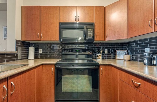 Invermere Apartment | Modern Boho | Mountain Views | Pool | Hot Tub