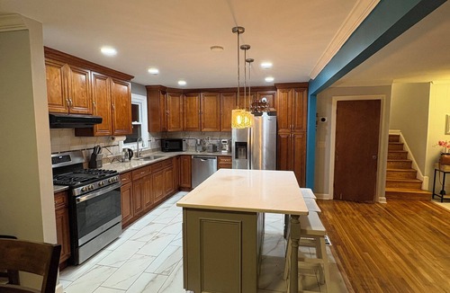 Kettering House | Modern Comfort house & Convenience Near DC