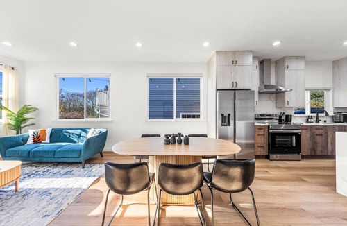 Judkins Park House | Modern Comfort in Seattle, 10 mins to downtown