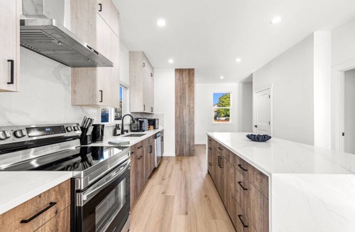 Judkins Park House | Modern Comfort in Seattle, 10 mins to downtown