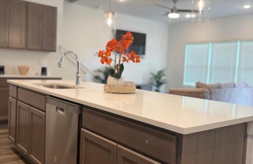 Morrow Apartment | Modern Comfort