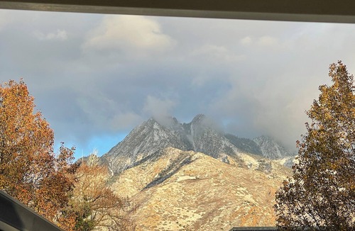 Holladay Cottage | Modern guest house with views of Wasatch front.