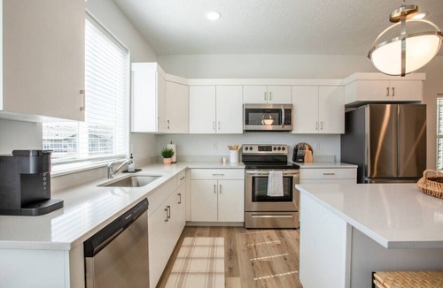 American Fork Villa | Modern Home | Near American Fork Canyon