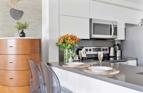 Coconut Grove Apartment | Modern Layout Suite with Amazing Bay Views