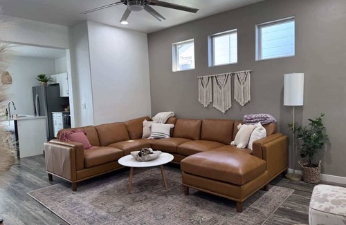 Nampa House | Modern Nampa Retreat | 3BR/2BA | Sleeps 10 | Patio + BBQ | Near Boise