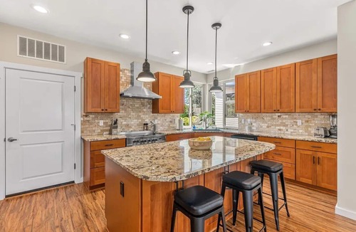 Seattle Metro Area House | Modern Private Getaway in the Heart of Seward Park!