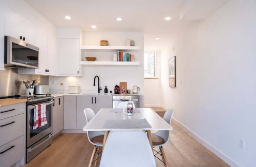 Columbia City House | Modern Retreat in Seattle's Columbia City