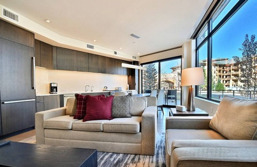 Park City Condo | Modern Ski-in/out 2 BR in Canyons Village by RedAwning - Save 20% on 7+ Nights!