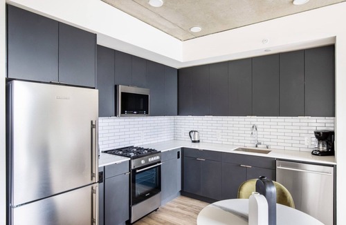 South Lake Union Apartment | Modern South Lake Union 1BR w/W/D & Roof, nr Lake Union, by Blueground